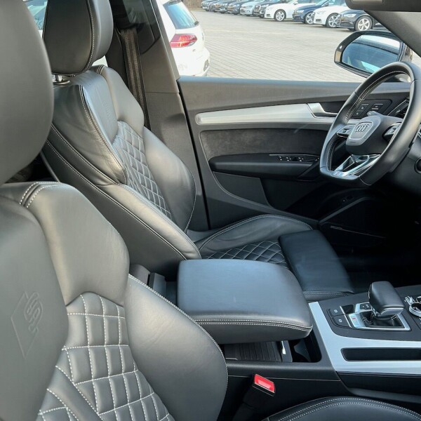Audi SQ5 из Германии (61953)