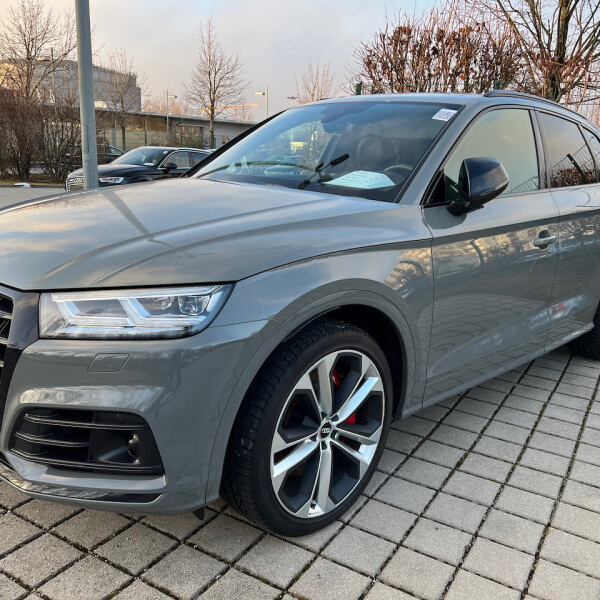 Audi SQ5 из Германии (61934)