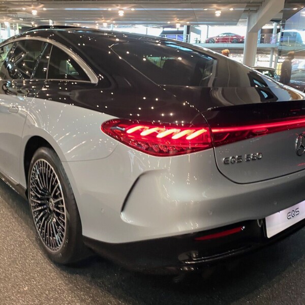 Mercedes-Benz EQS из Германии (62284)