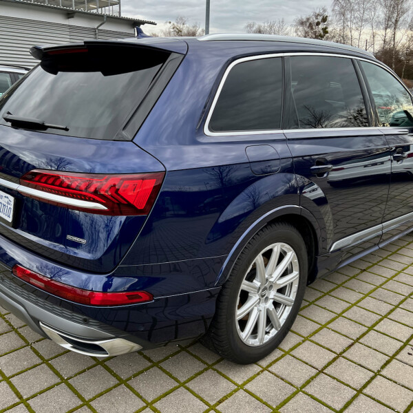 Audi Q7 из Германии (62406)