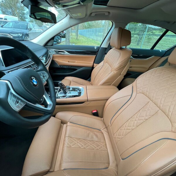 BMW 7-серии из Германии (62777)