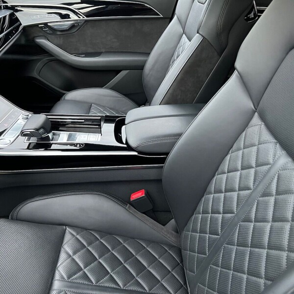 Audi A8  из Германии (62919)