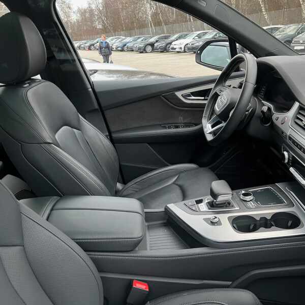 Audi SQ7 из Германии (63042)