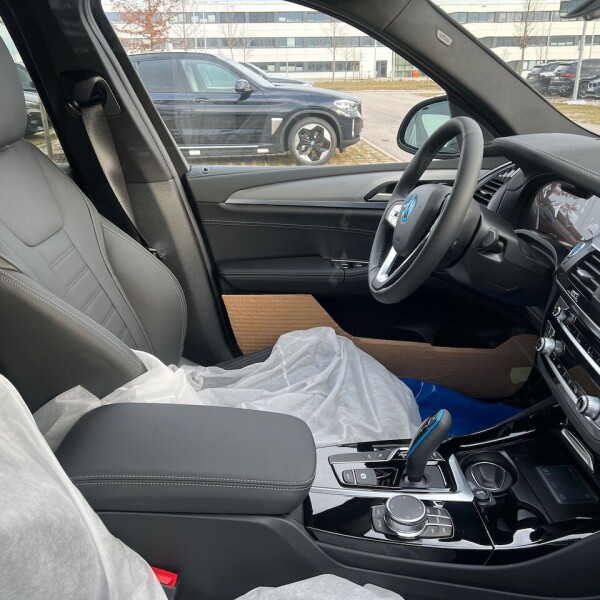 BMW iX3 из Германии (63224)