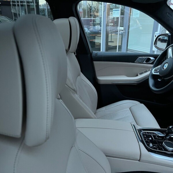 BMW X7 из Германии (63327)