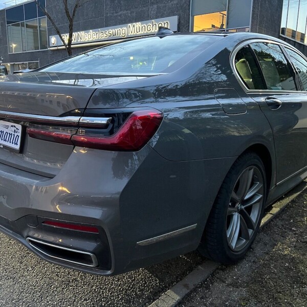 BMW 7-серии из Германии (63574)