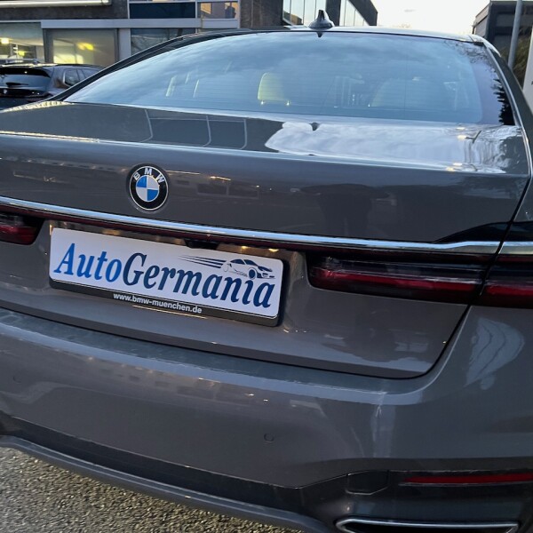 BMW 7-серии из Германии (63570)