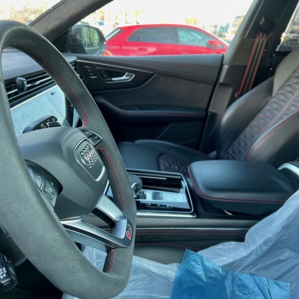 Audi RSQ8 из Германии (63805)