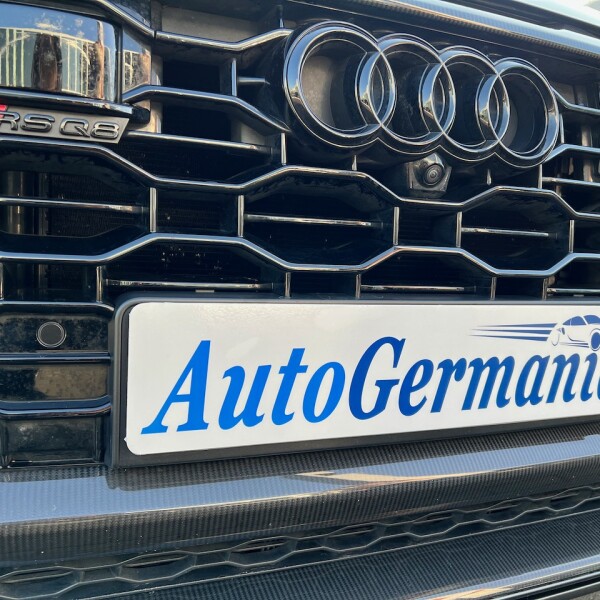 Audi RSQ8 из Германии (63789)