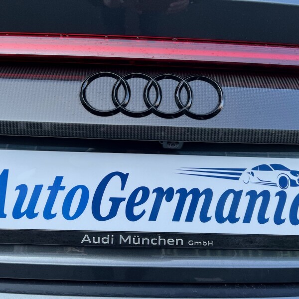 Audi RSQ8 из Германии (63772)