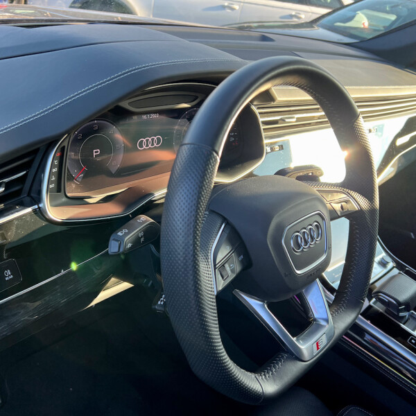 Audi Q8 из Германии (63877)