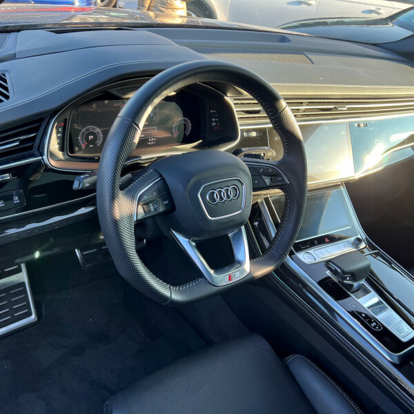 Audi Q8 из Германии (63894)