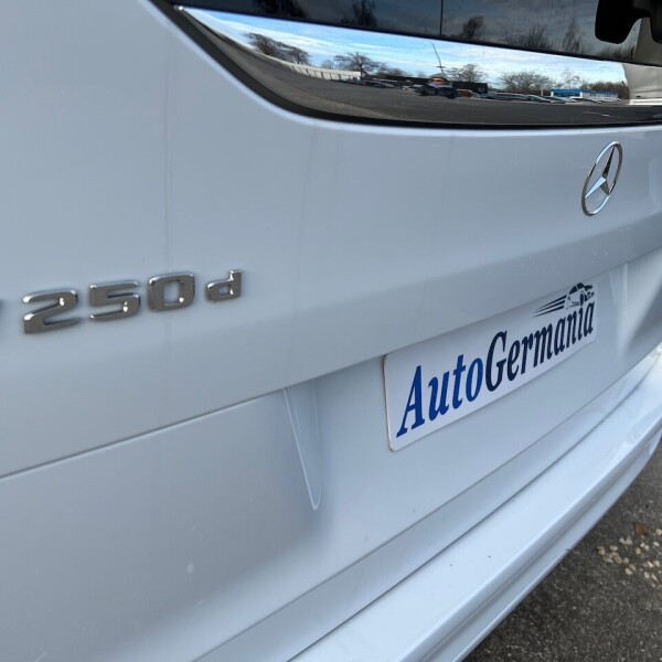 Mercedes-Benz Vito/ Viano V220, V250, V300 из Германии (64109)