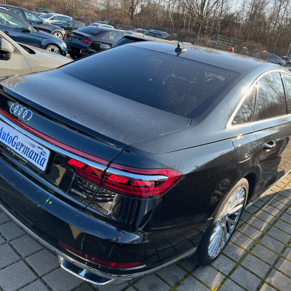 Audi A8  из Германии (64323)