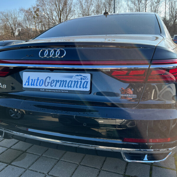 Audi A8  из Германии (64321)