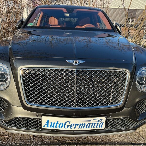 Bentley Bentayga из Германии (64426)