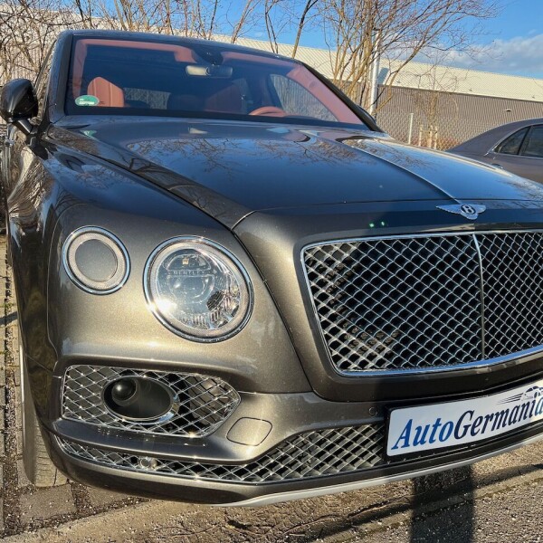 Bentley Bentayga из Германии (64431)