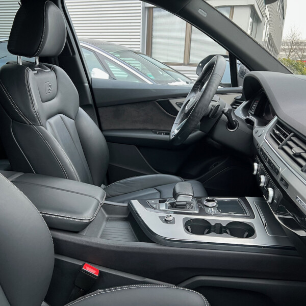 Audi Q7 из Германии (64601)