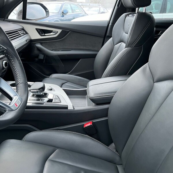 Audi Q7 из Германии (64590)