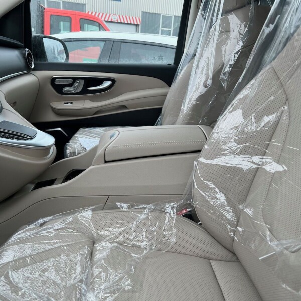 Mercedes-Benz Vito/ Viano V220, V250, V300 из Германии (65074)