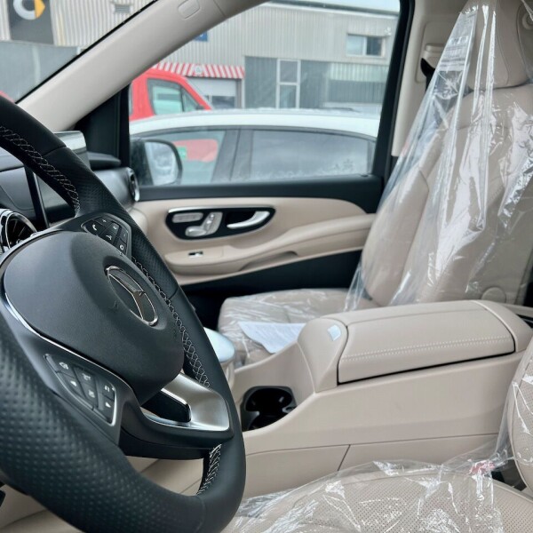 Mercedes-Benz Vito/ Viano V220, V250, V300 из Германии (65073)