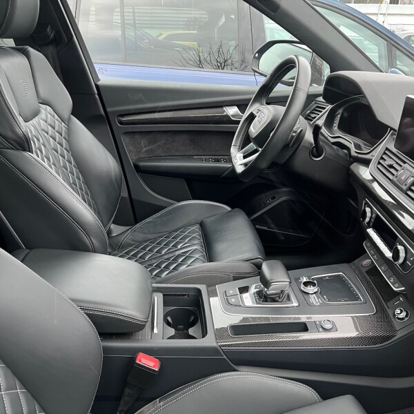 Audi SQ5 из Германии (65109)