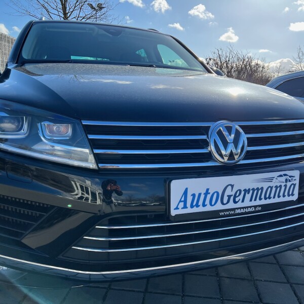 Volkswagen Touareg из Германии (65416)