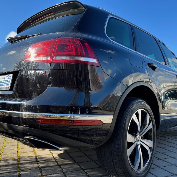Volkswagen Touareg из Германии (65395)