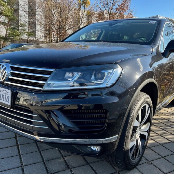 Volkswagen Touareg из Германии (65408)