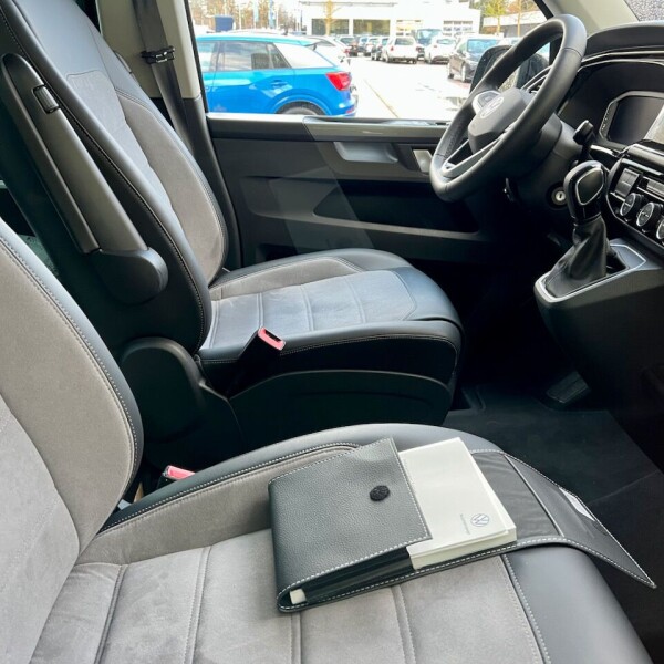 Volkswagen Multivan/Caravelle/Transporter из Германии (65679)