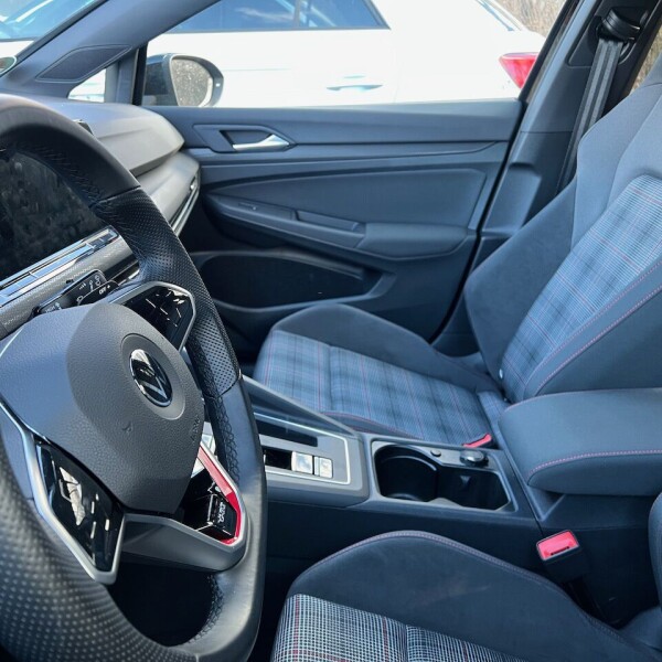 Volkswagen Golf из Германии (66069)