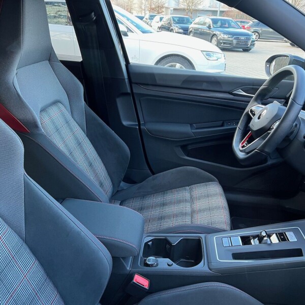 Volkswagen Golf из Германии (66059)
