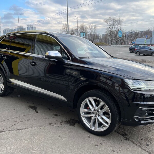 Audi SQ7 из Германии (66619)