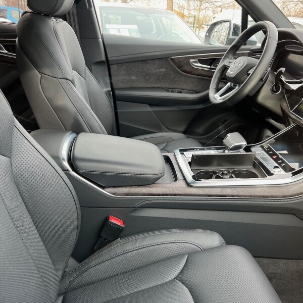 Audi Q7 из Германии (67218)