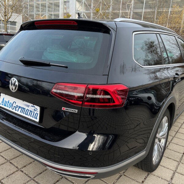 Volkswagen Alltrack из Германии (67366)