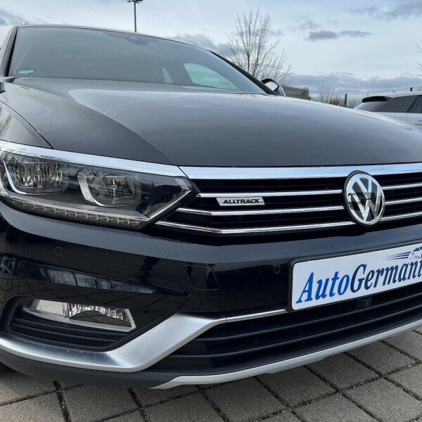 Volkswagen Alltrack из Германии (67357)