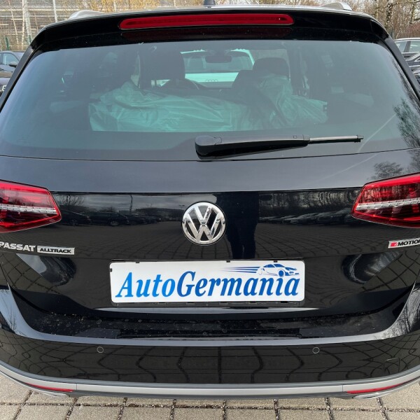 Volkswagen Alltrack из Германии (67359)