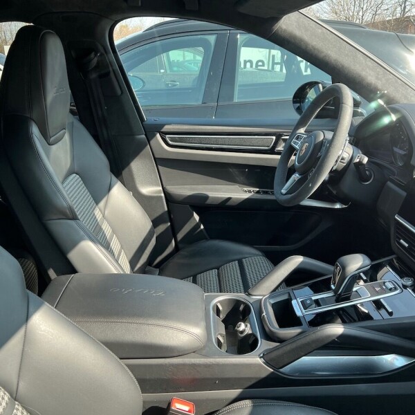 Porsche Cayenne из Германии (67643)