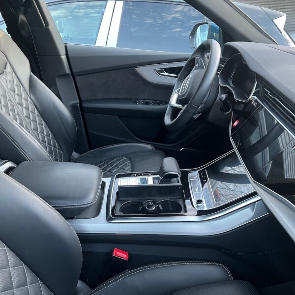 Audi Q8 из Германии (68317)
