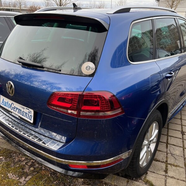 Volkswagen Touareg из Германии (68425)