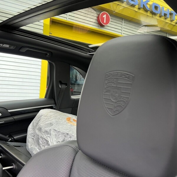Porsche Cayenne из Германии (68665)