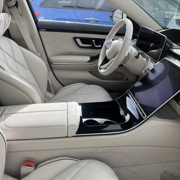Mercedes-Benz Maybach  из Германии (69056)