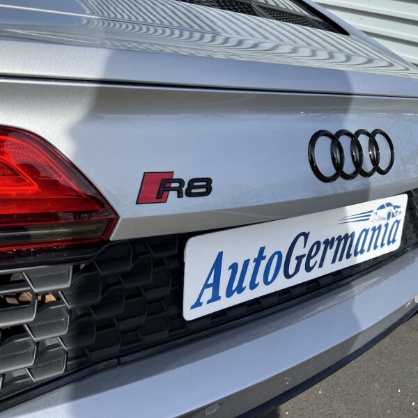 Audi R8 из Германии (69096)