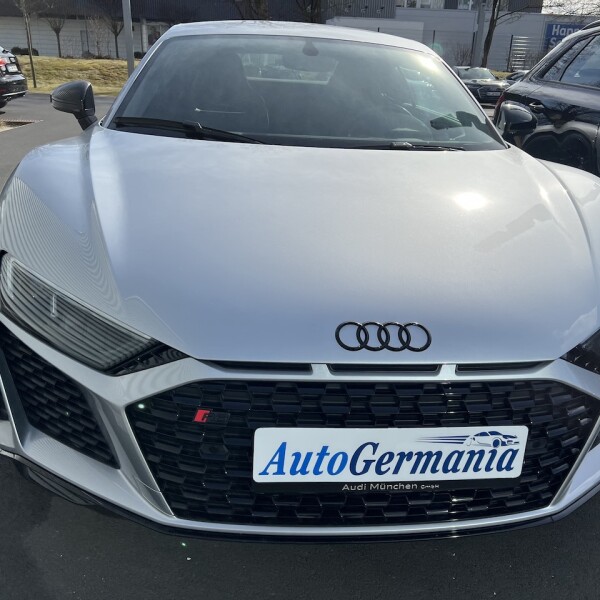 Audi R8 из Германии (69079)