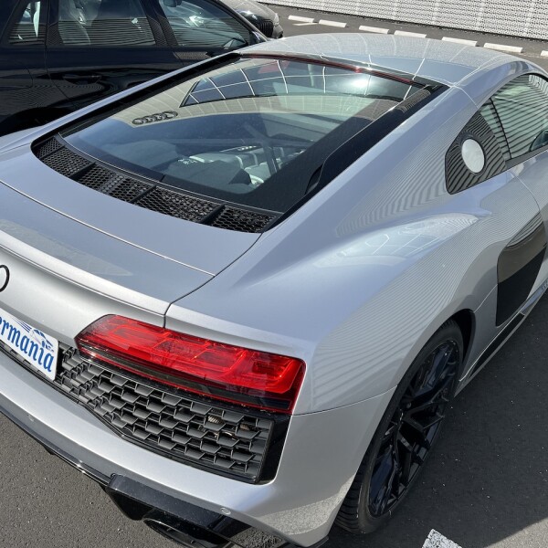 Audi R8 из Германии (69095)