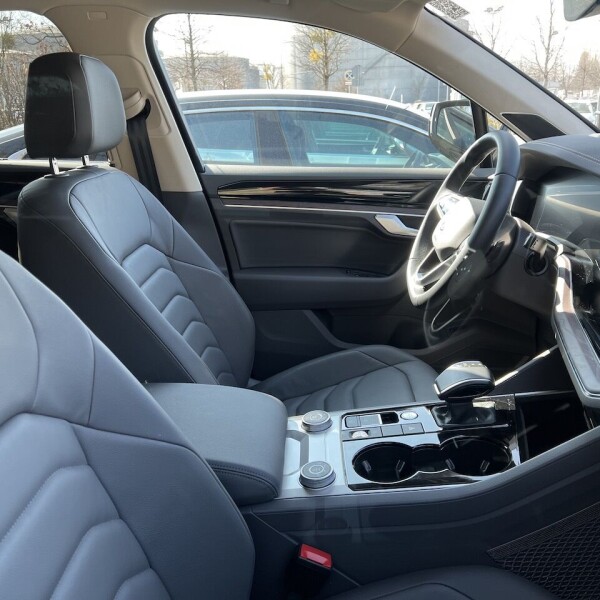 Volkswagen Touareg из Германии (69205)
