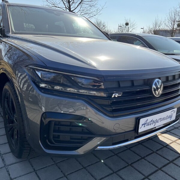 Volkswagen Touareg из Германии (69181)