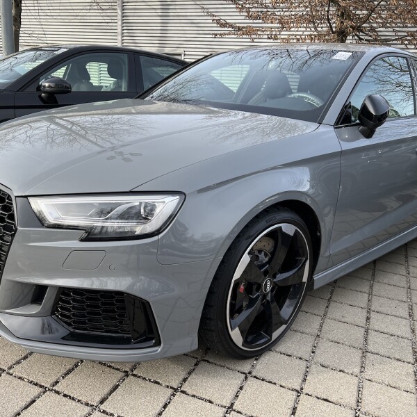 Audi RS3  из Германии (69497)