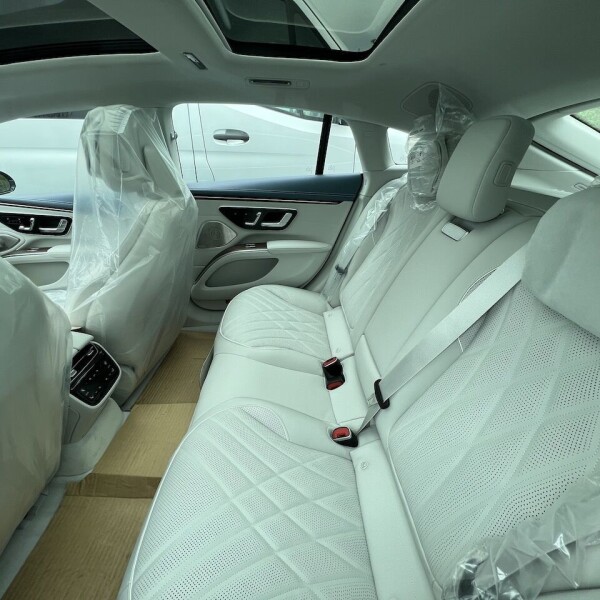 Mercedes-Benz EQS из Германии (69637)