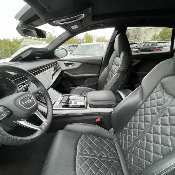 Audi Q8 из Германии (69923)